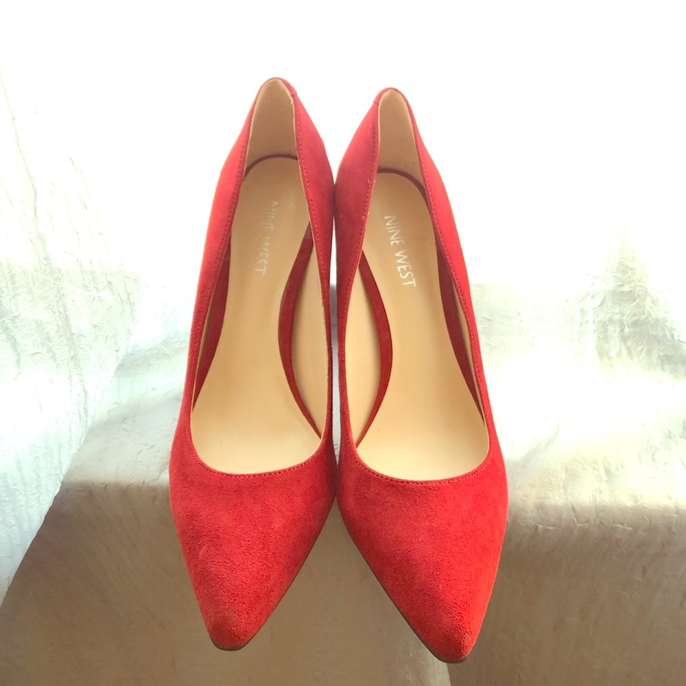 NWOT Nine West red pointy toe high heels